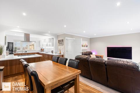 3 bedroom detached house for sale, John Eliot Close, Waltham Abbey, EN9