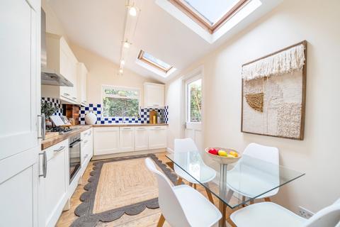 3 bedroom terraced house for sale, Elm Park, London, SW2