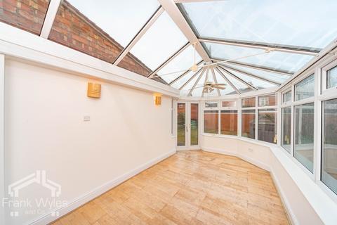3 bedroom semi-detached house to rent, Stephen Street, Lytham St. Annes, Lancashire