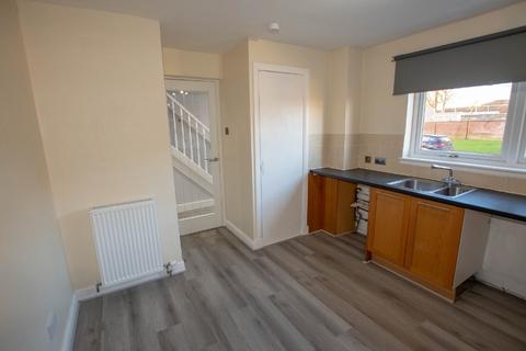 3 bedroom flat to rent, Hudson Road, Rosyth, KY11