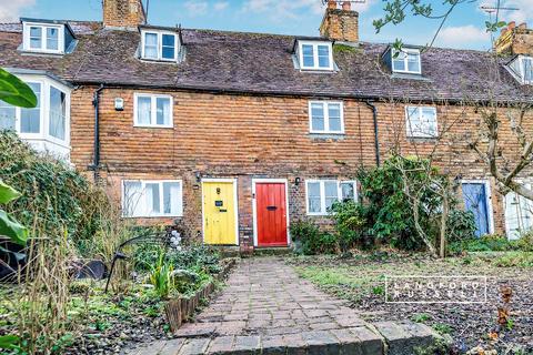2 bedroom terraced house to rent, London Road Sevenoaks TN13