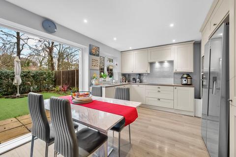 undefined, Jason Close, Weybridge, KT13