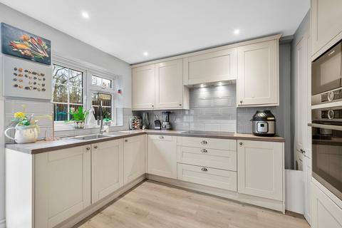 undefined, Jason Close, Weybridge, KT13