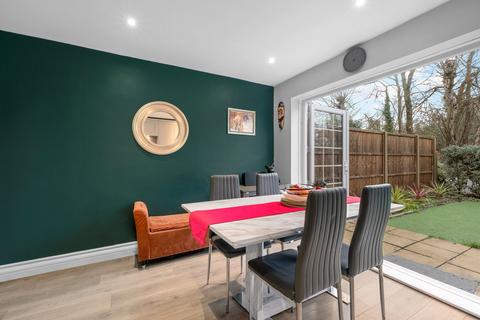 undefined, Jason Close, Weybridge, KT13
