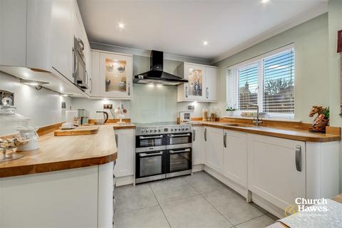 3 bedroom semi-detached house for sale, Fernlea Road, Burnham-On-Crouch