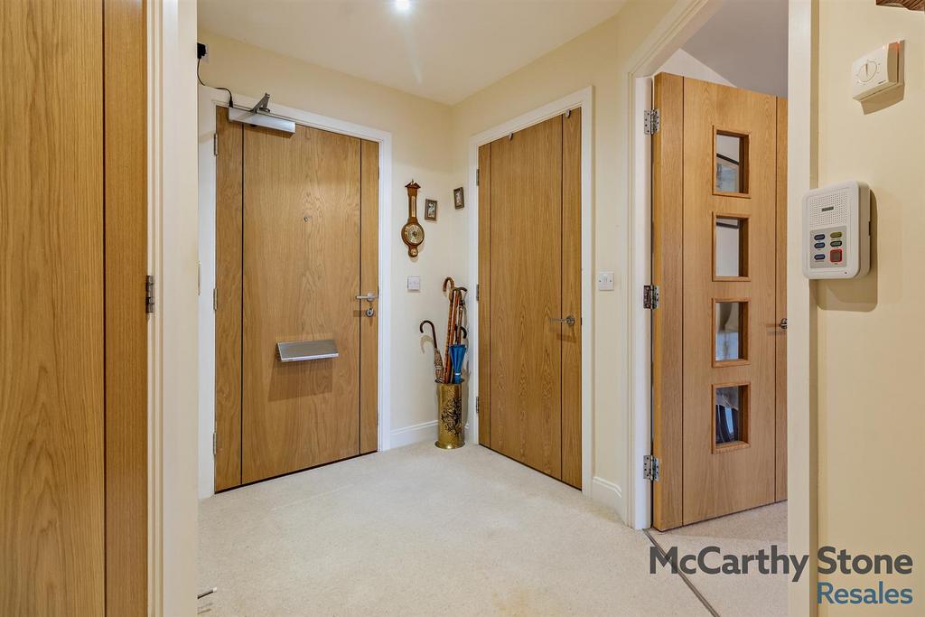 8674839-interior10-800.jpg