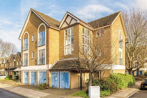 1 bedroom flat for sale, Water Lane, London SE14
