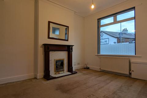 3 bedroom detached house to rent, Smallshaw Lane, Ashton-Under-Lyne, OL6
