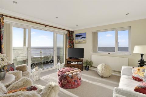2 bedroom flat for sale, The Martlets, Rustington, Littlehampton, West Sussex, BN16