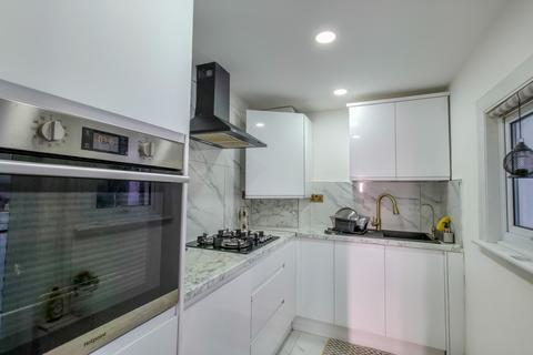2 bedroom terraced house for sale, Marmadon Road, Plumstead, London, SE18