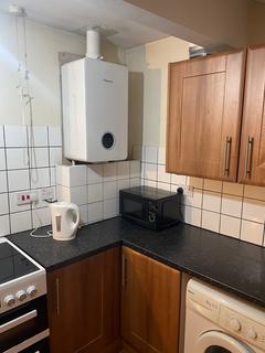 1 bedroom flat to rent, Whetley Grove, Bradford BD8