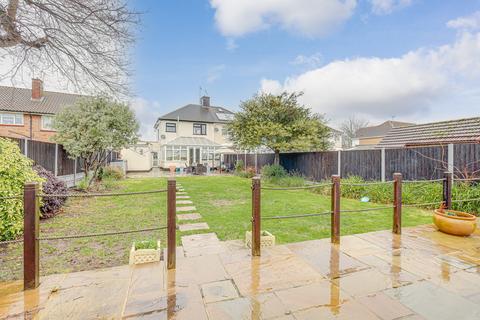 4 bedroom semi-detached house for sale, Snakes Lane, Southend-on-sea, SS2
