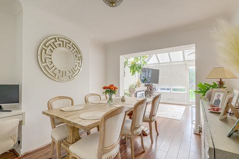 4 bedroom semi-detached house for sale, Snakes Lane, Southend-on-sea, SS2