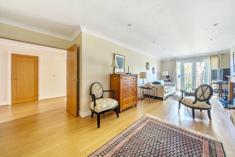 2 bedroom apartment to rent, Bridgewater Road, Weybridge, KT13