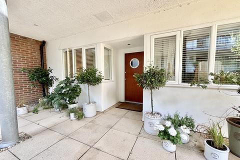 2 bedroom apartment for sale, Poole BH15