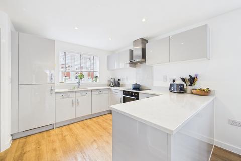 3 bedroom detached house for sale, Hexham Street, Towcester, NN12