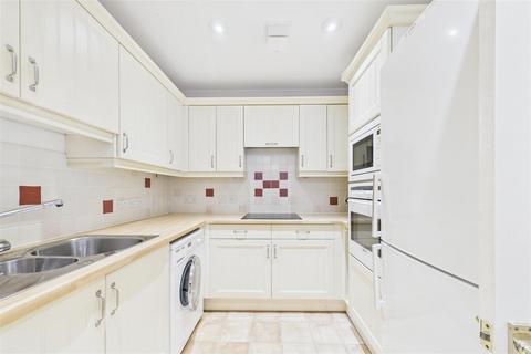 2 bedroom apartment for sale, Tudor Close, Chichester