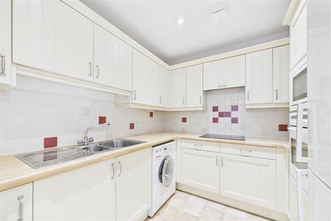 2 bedroom apartment for sale, Tudor Close, Chichester