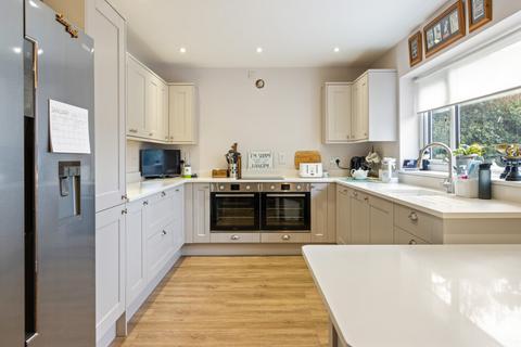 3 bedroom semi-detached house for sale, Hillsyde Avenue, Misterton, DN10