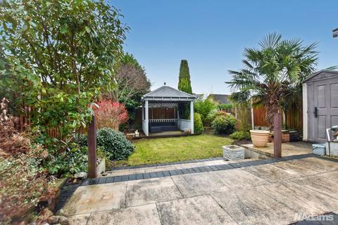 2 bedroom semi-detached bungalow for sale, Gainsborough Road WA4