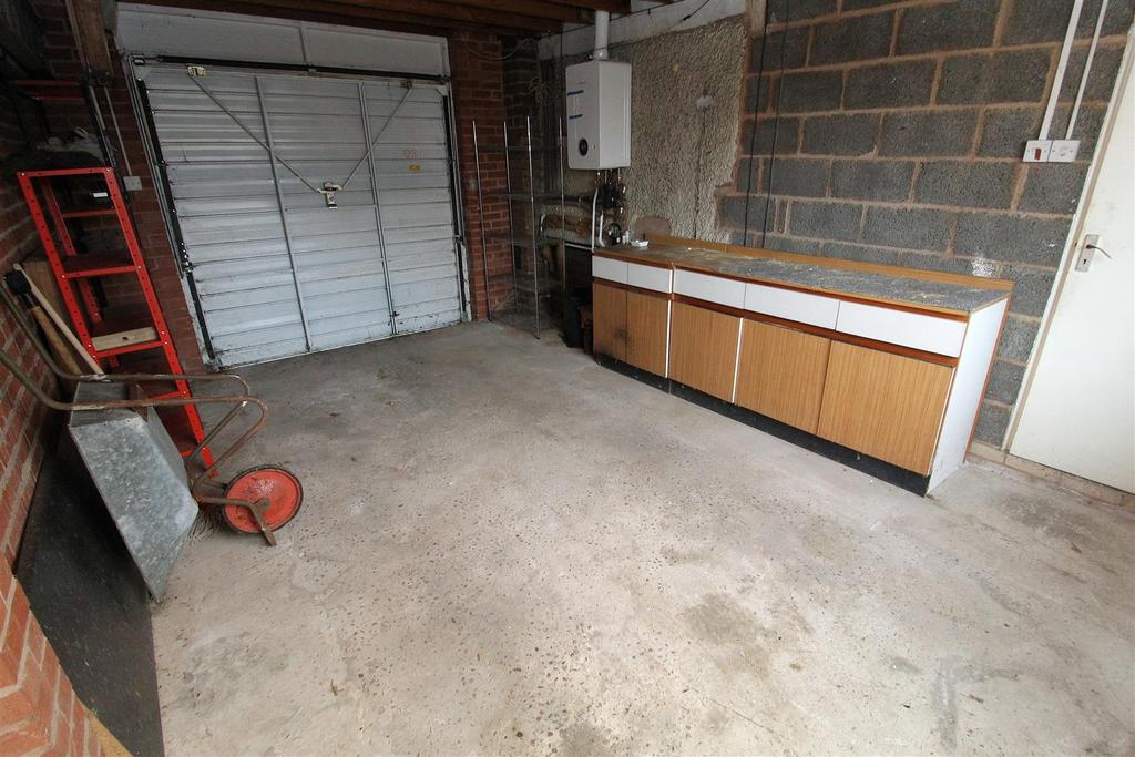 Garage.JPG