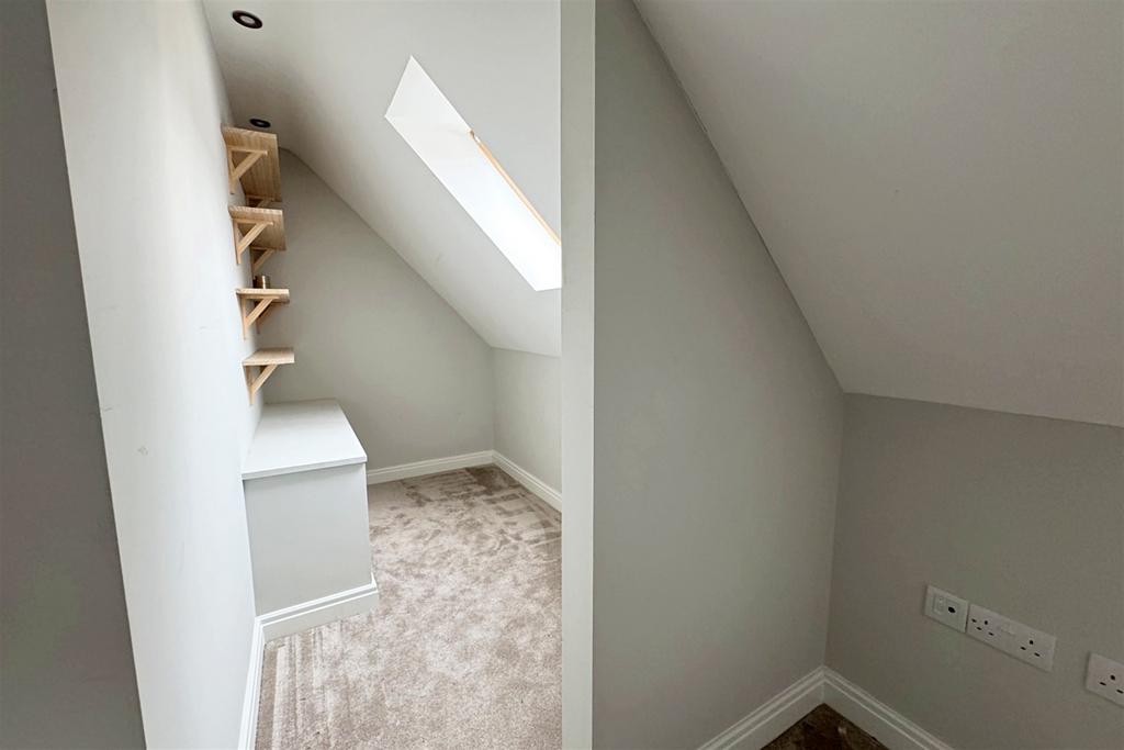 Walk-in wardrobe