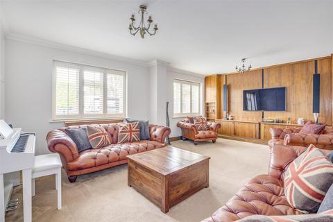 4 bedroom detached house for sale, Marlow Road, High Wycombe HP11