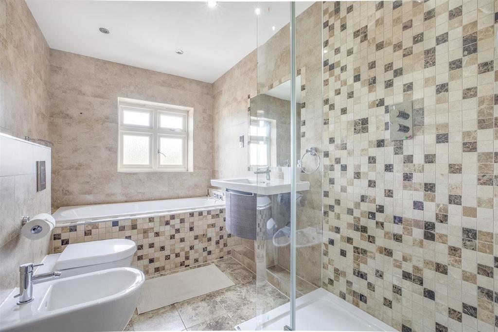 27 Marlow Road, HP11 1 TA-4.jpg