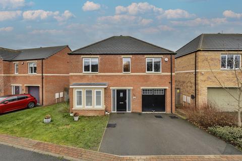 4 bedroom detached house for sale, West Wood View, Apperley Bridge, Bradford, West Yorkshire, BD10