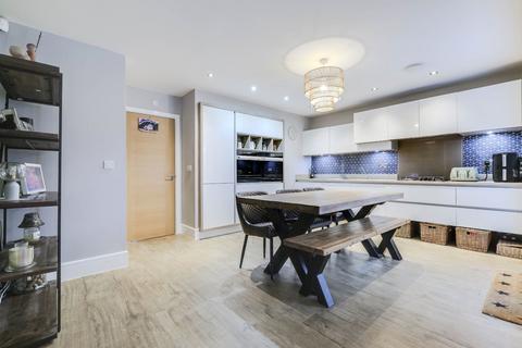 4 bedroom detached house for sale, West Wood View, Apperley Bridge, Bradford, West Yorkshire, BD10