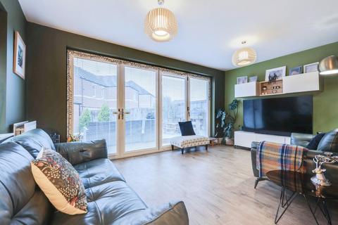 4 bedroom detached house for sale, West Wood View, Apperley Bridge, Bradford, West Yorkshire, BD10