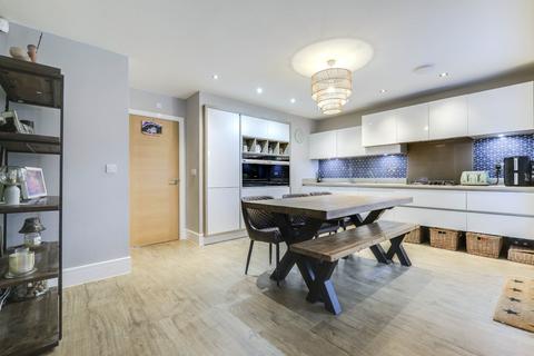 undefined, West Wood View, Apperley Bridge, Bradford, West Yorkshire, BD10