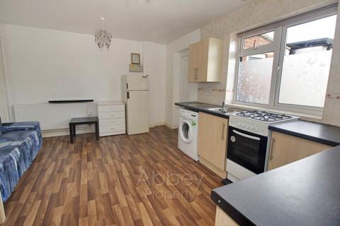 1 bedroom flat to rent, Stratford Road, Luton, LU4