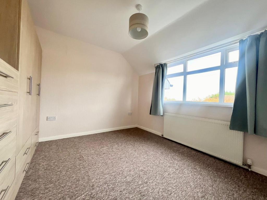 Other bedroom 2.jpg