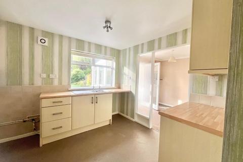 3 bedroom semi-detached house to rent, Barnes Hall Road, Burncross, Sheffield, S35 1RF