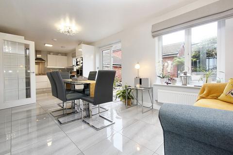 4 bedroom detached house for sale, Greenmeadow Way, Rhoose, CF62