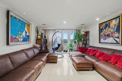 4 bedroom terraced house for sale, Applecross Close, Rochester ME1