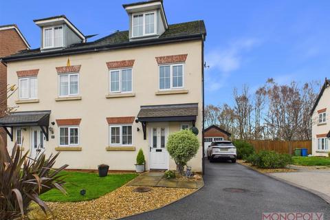4 bedroom semi-detached house for sale, Hardwick Drive, Gwersyllt, Wrexham