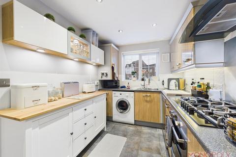 4 bedroom semi-detached house for sale, Hardwick Drive, Gwersyllt, Wrexham