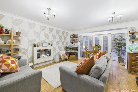 4 bedroom semi-detached house for sale, Hardwick Drive, Gwersyllt, Wrexham