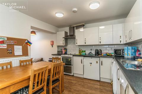 6 bedroom terraced house to rent, Stanley Road, Brighton