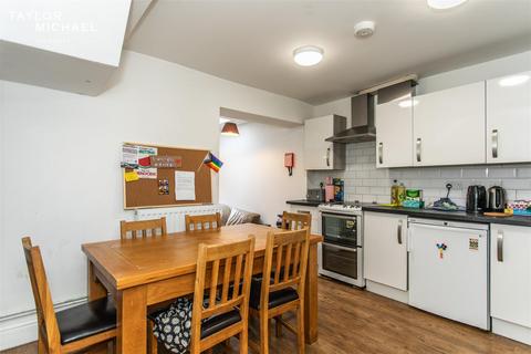 6 bedroom terraced house to rent, Stanley Road, Brighton