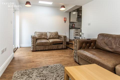 6 bedroom terraced house to rent, Stanley Road, Brighton