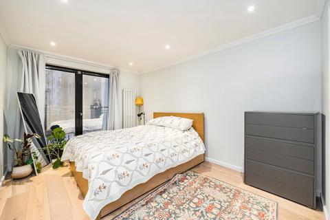 2 bedroom flat for sale, Kensington Gardens Square, London W2