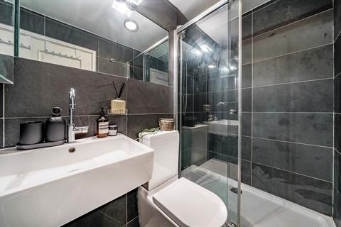 2 bedroom flat for sale, Kensington Gardens Square, London W2
