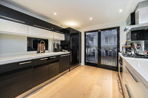 2 bedroom flat for sale, Kensington Gardens Square, London W2