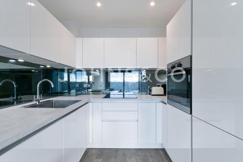 1 bedroom apartment to rent, London Square, Staines, Surrey, TW18