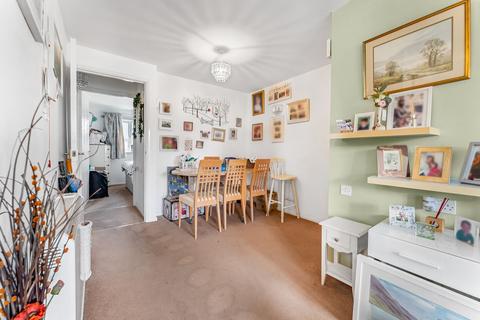 1 bedroom retirement property for sale, Berryscroft Road, Staines-upon-Thames, TW18