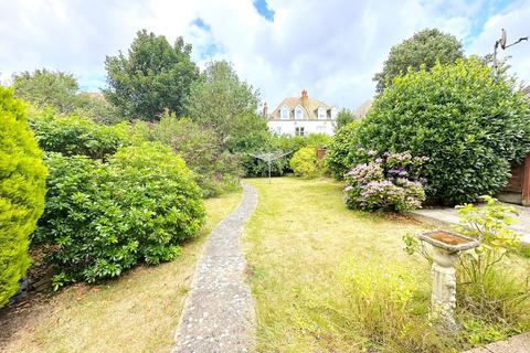 2 bedroom apartment to rent, Woodville Road, Bexhill-On-Sea, TN39