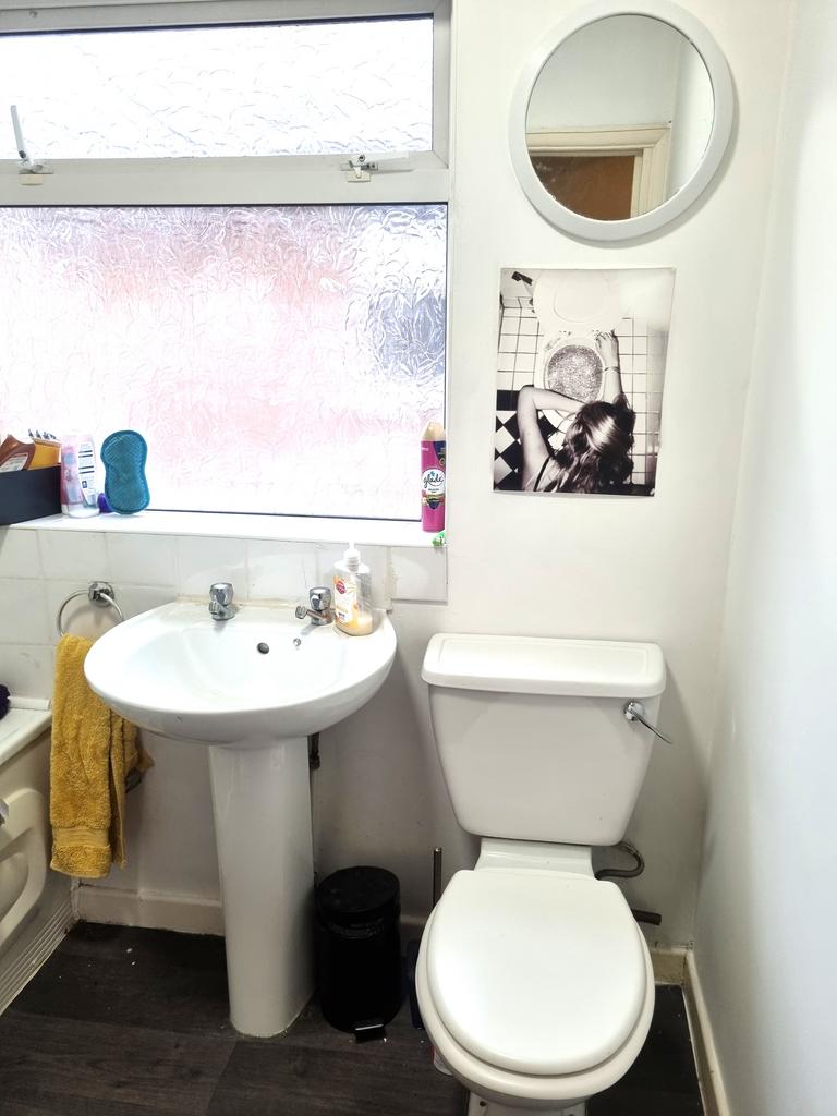 Upstairs Bathroom